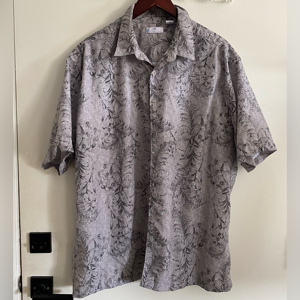 Gray Casual Button Down Shirt with Vintage Pattern